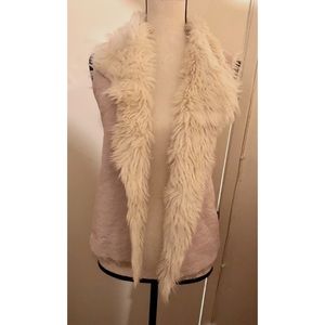 Zara Sleeveless Ivory Faux Fur Vest Medium